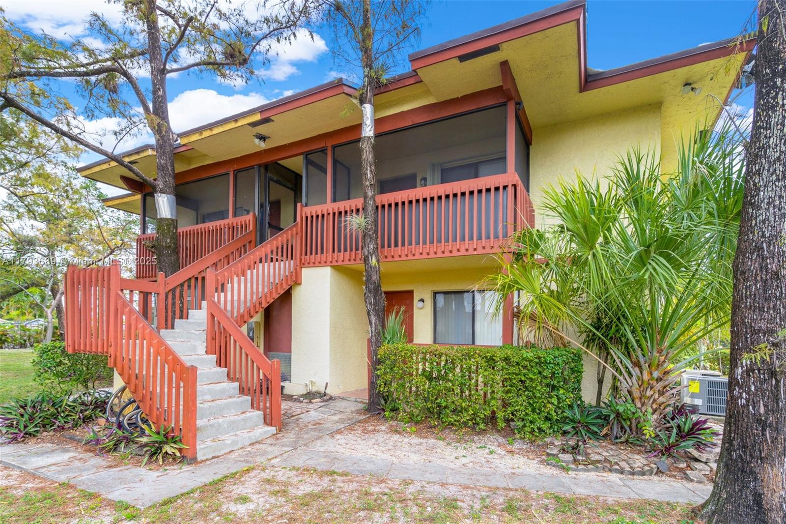 Rental Property at 2062 Nw 43rd Ter 2, Lauderhill, Miami-Dade County, Florida - Bedrooms: 1 
Bathrooms: 1  - $1,450 MO.