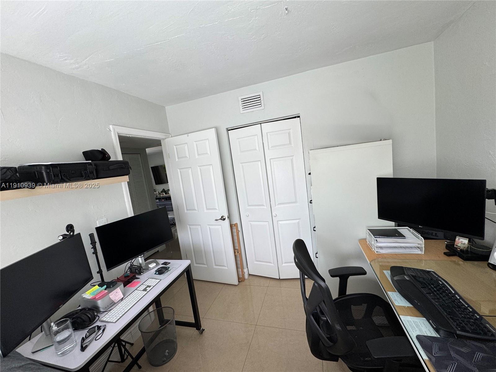 RESIDENCES @ THE FALLS CO - Residential Lease