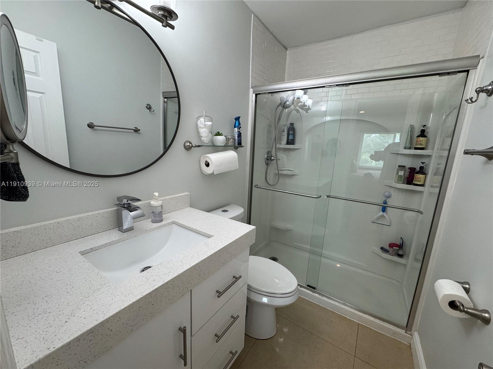 RESIDENCES @ THE FALLS CO - Residential Lease