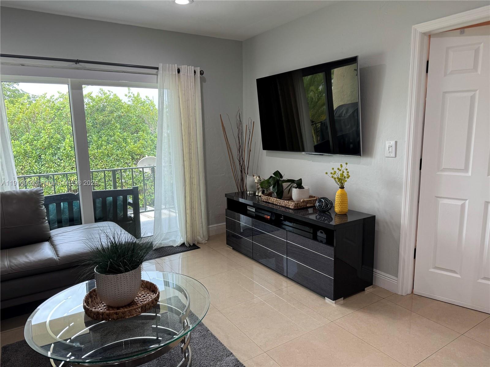 RESIDENCES @ THE FALLS CO - Residential Lease