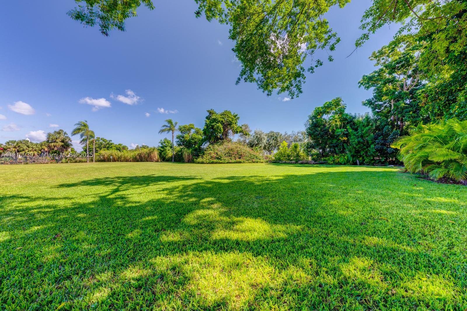 RESIDENCES @ THE FALLS CO - Residential Lease