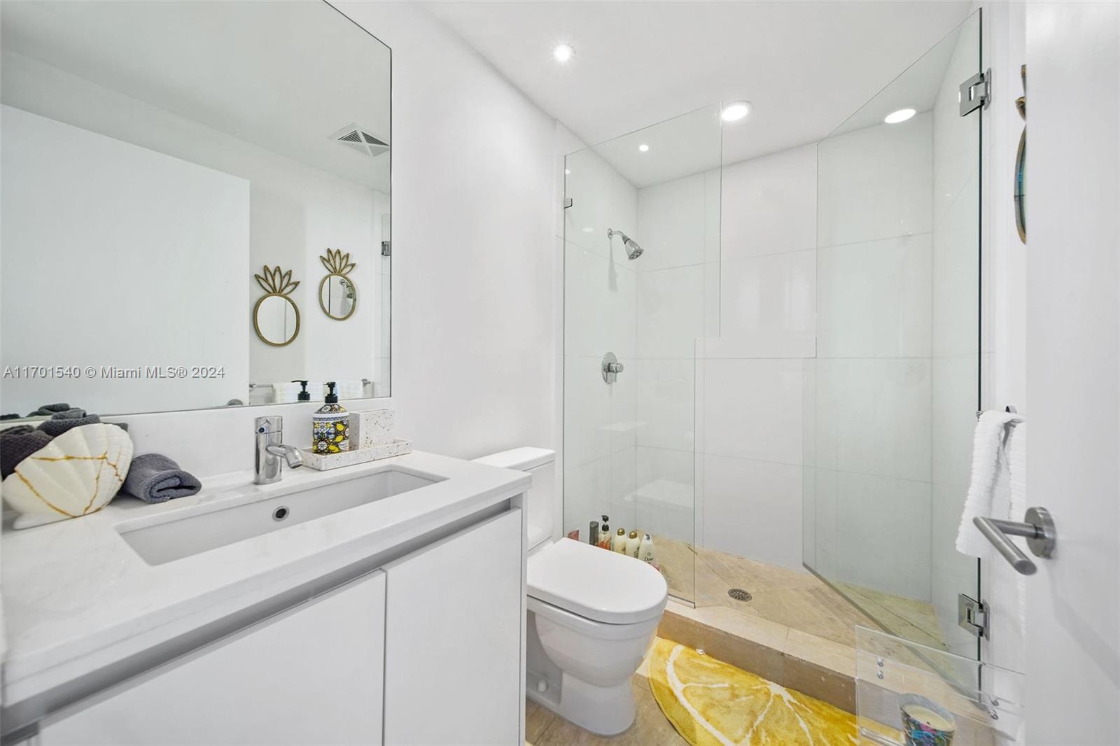 CAPRI SOUTH BEACH CONDO - Residential