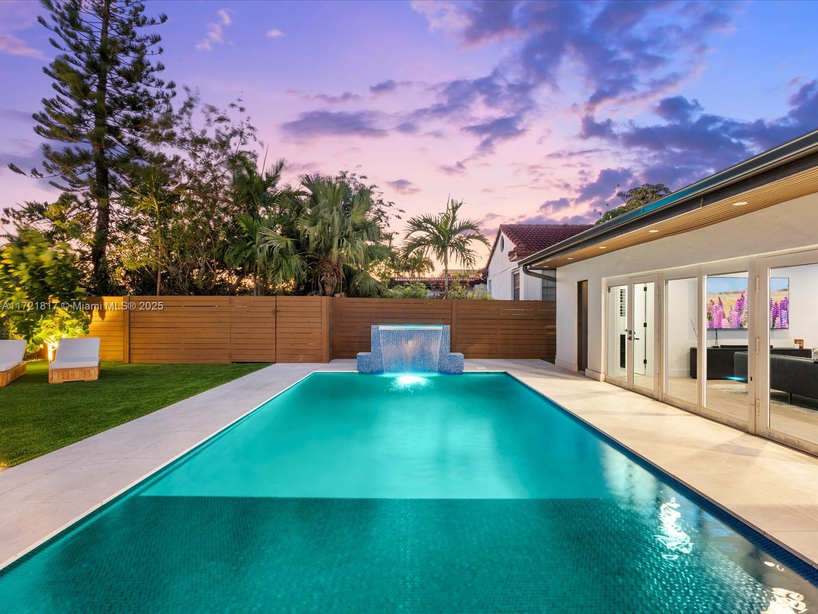 BISCAYNE POINT - Residential