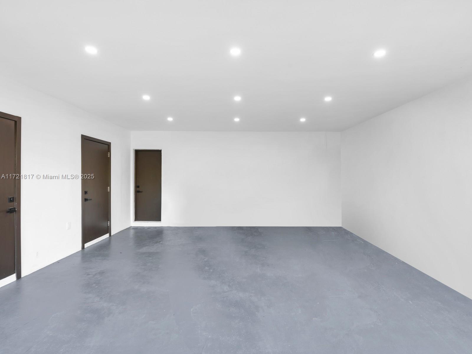 BISCAYNE POINT - Residential