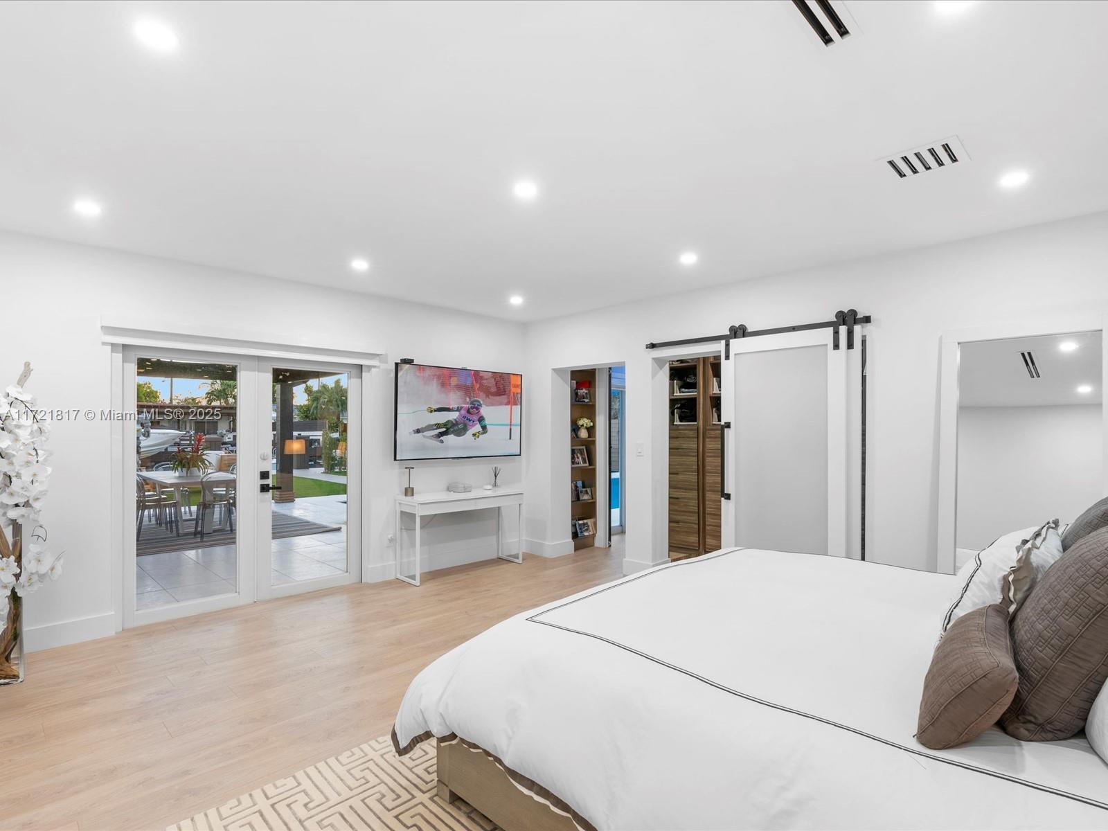 BISCAYNE POINT - Residential
