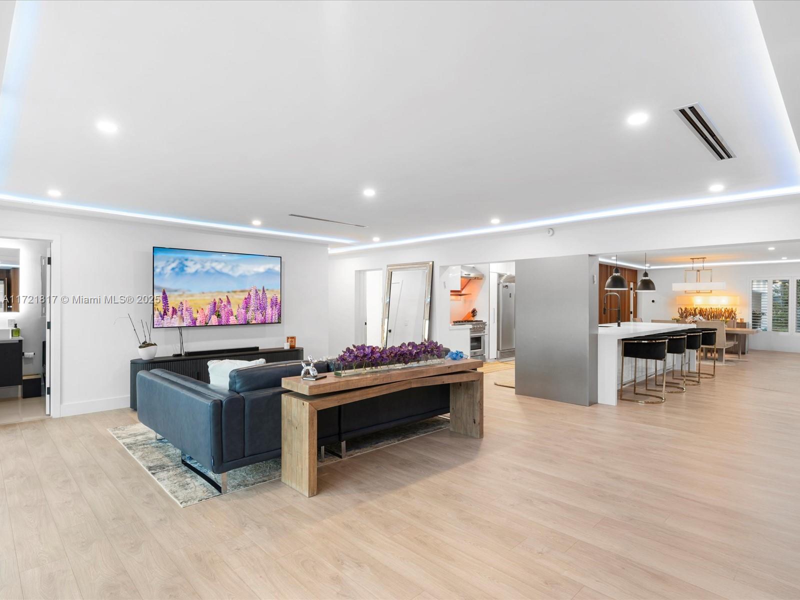 BISCAYNE POINT - Residential