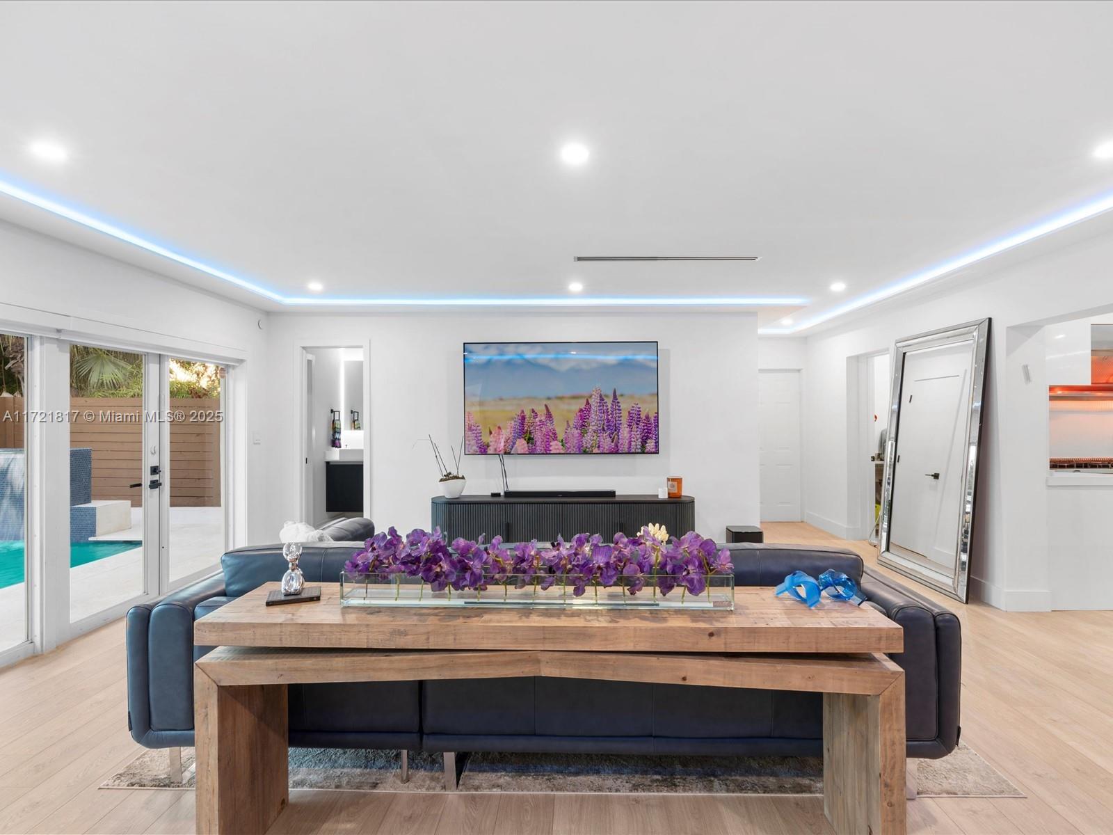 BISCAYNE POINT - Residential