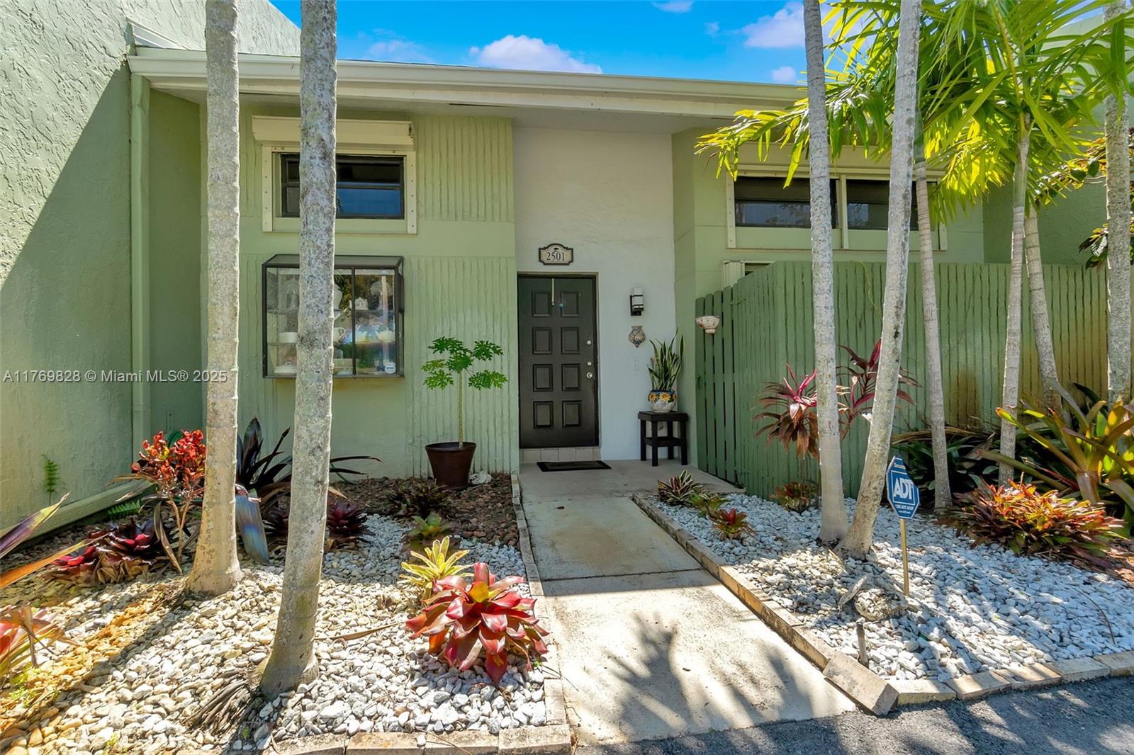 2840 S Oakland Forest Dr 2501