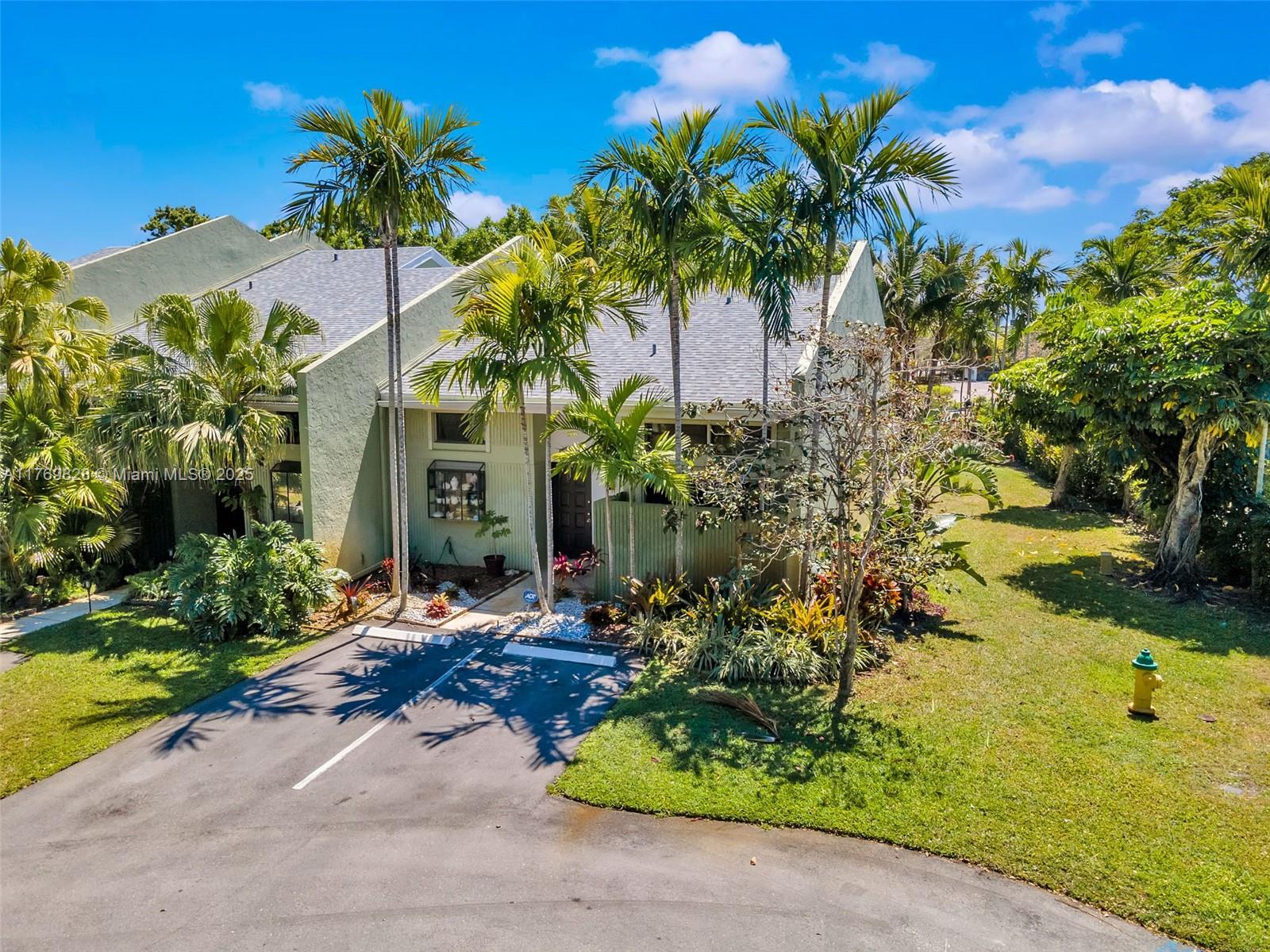 Property for Sale at 2840 S Oakland Forest Dr 2501, Oakland Park, Miami-Dade County, Florida - Bedrooms: 2 
Bathrooms: 2  - $315,000
