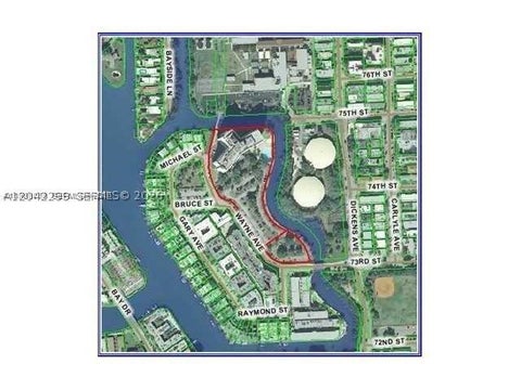 Tiny photo for 7441 Wayne Ave #15i, Miami Beach, FL 33141 (MLS # A12042299)