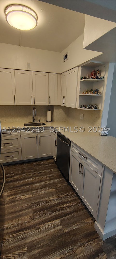 Tiny photo for 7441 Wayne Ave #15i, Miami Beach, FL 33141 (MLS # A12042299)