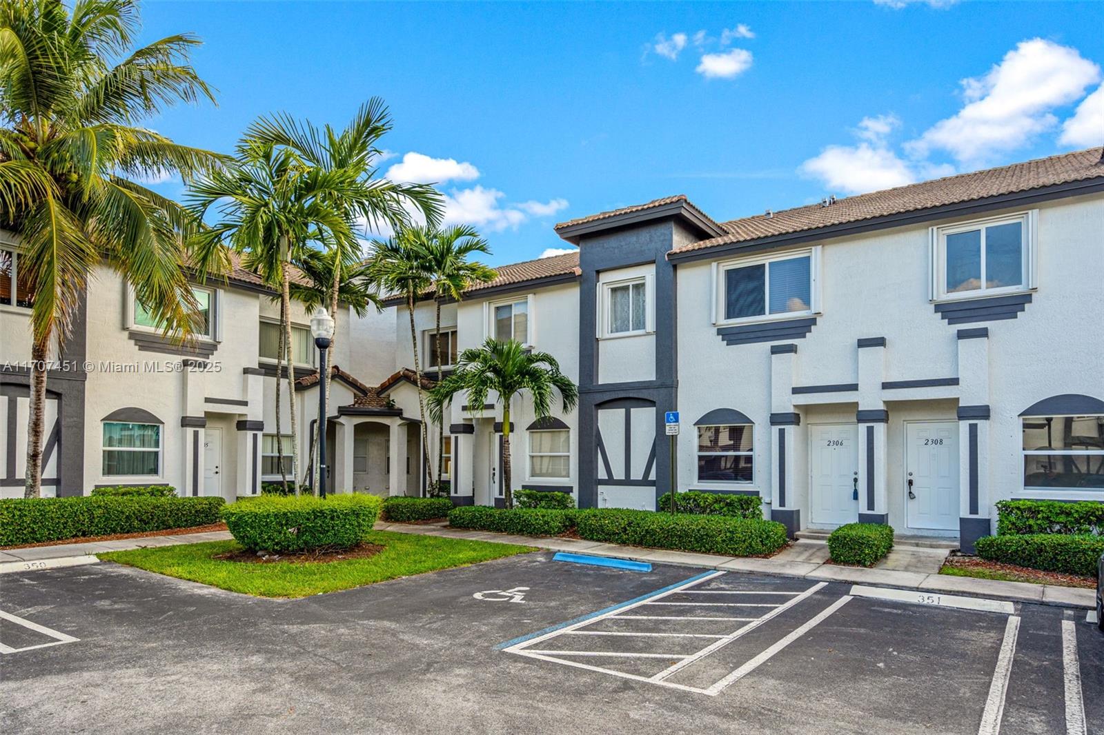 TOWNGATE CONDO TEN - Residential