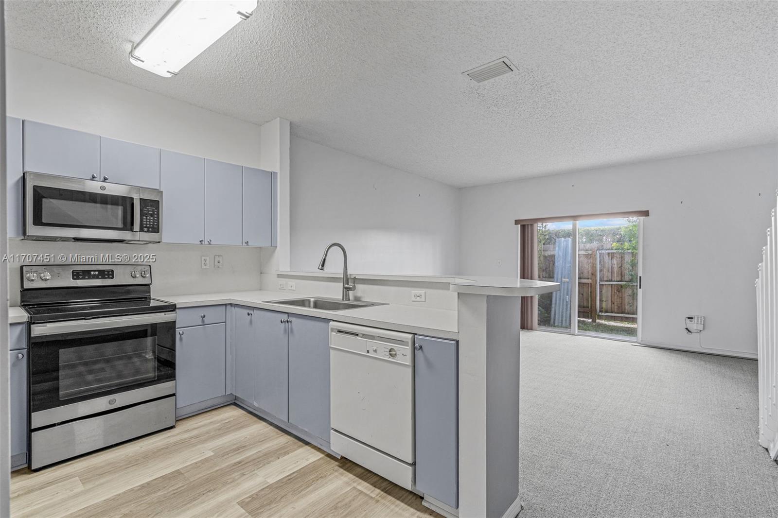 TOWNGATE CONDO TEN - Residential