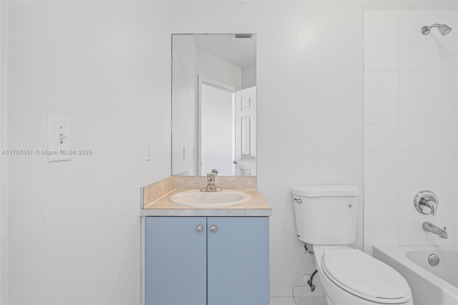 TOWNGATE CONDO TEN - Residential