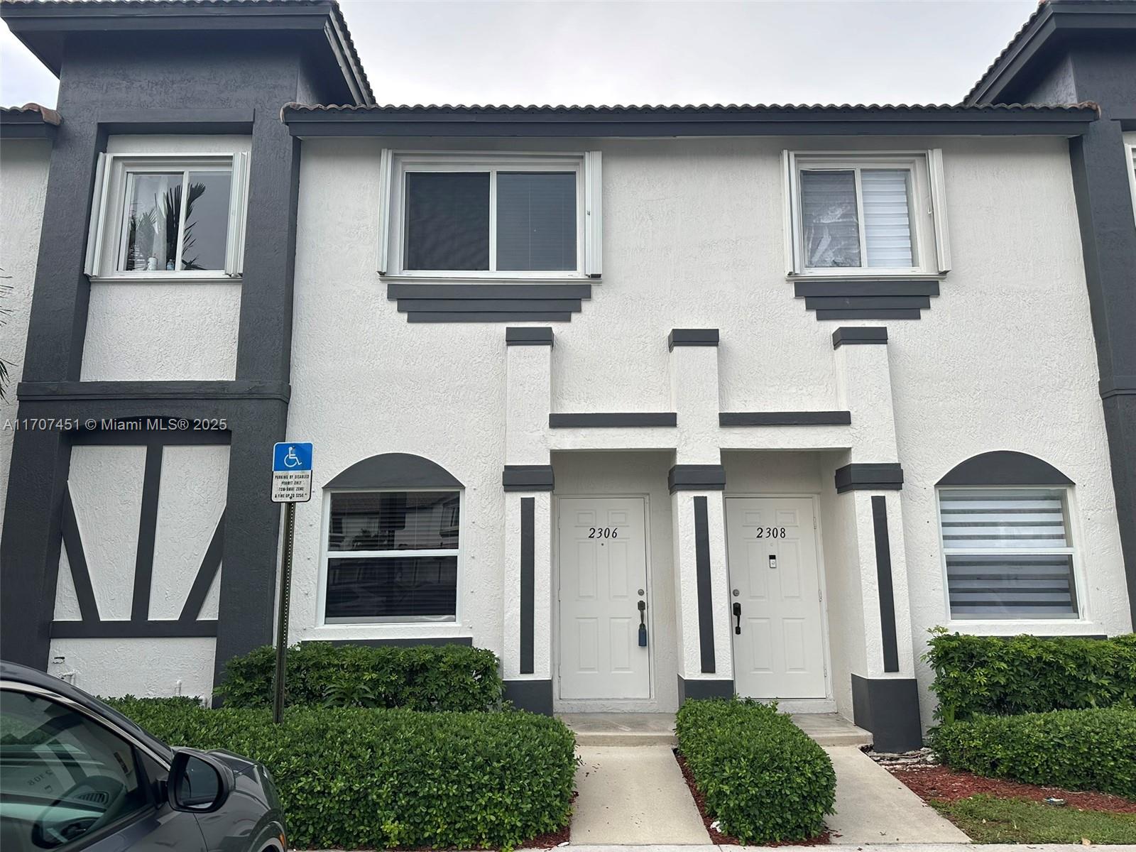 Property for Sale at 2306 Se 23rd Ter 2306, Homestead, Miami-Dade County, Florida - Bedrooms: 3 
Bathrooms: 3  - $295,000