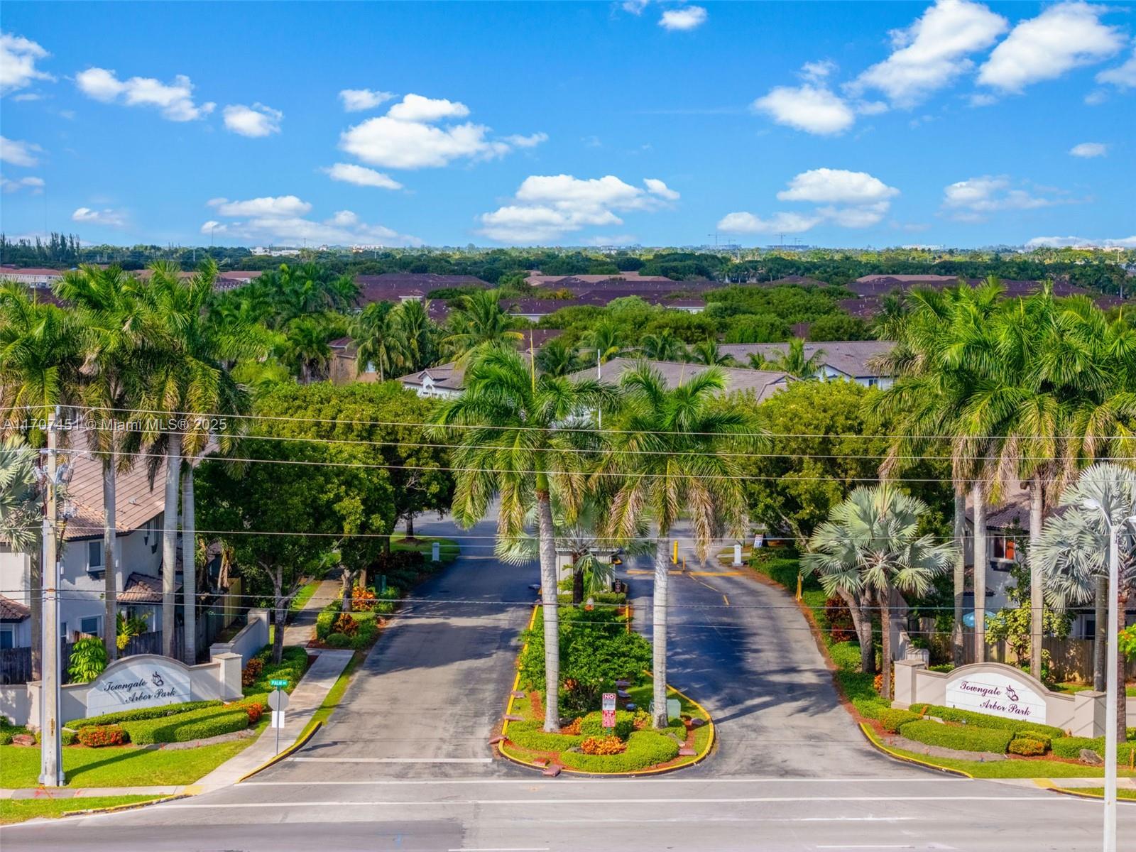 TOWNGATE CONDO TEN - Residential