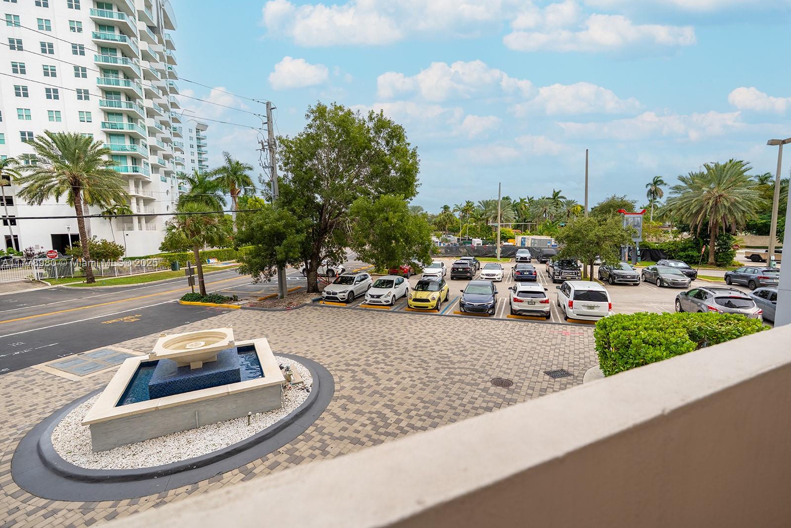 BAYSHORE YACHT & TENNIS C - Residential