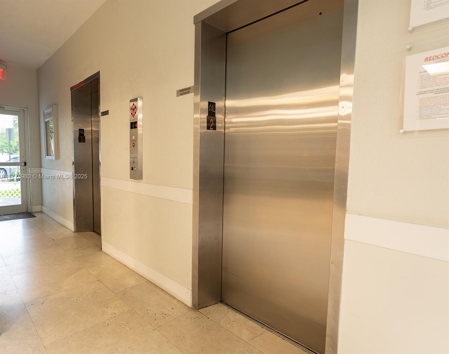 BAYSHORE YACHT & TENNIS C - Residential