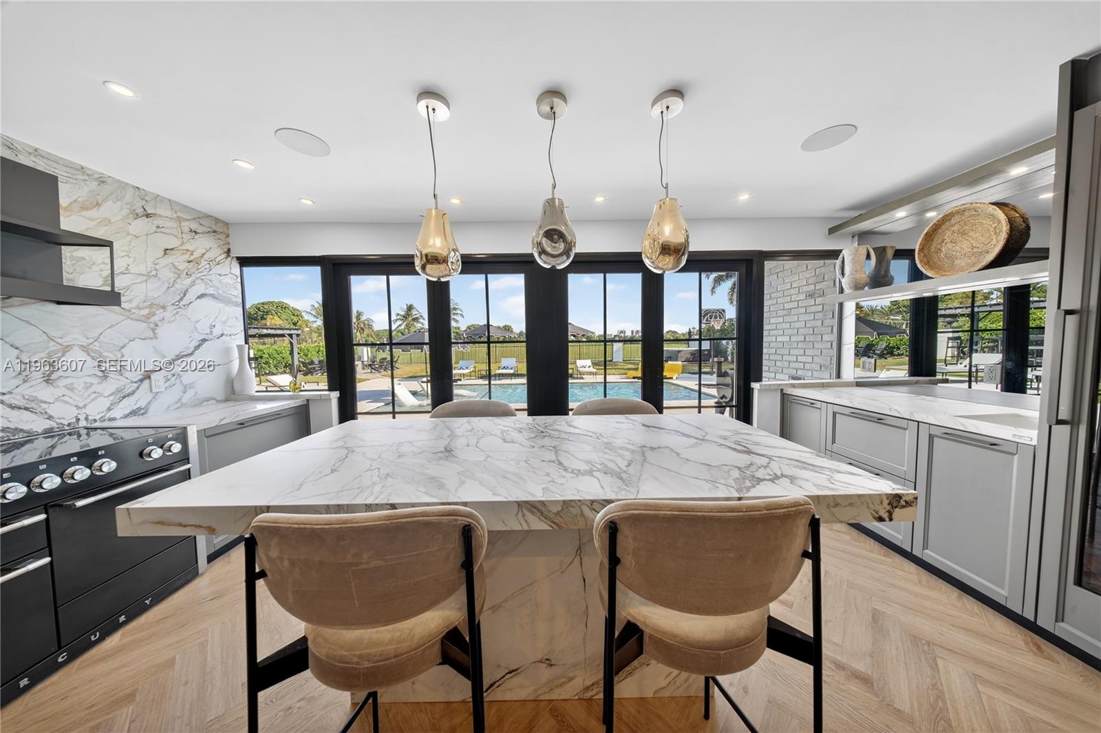 CORAL RIDGE COUNTRY CLUB - Residential