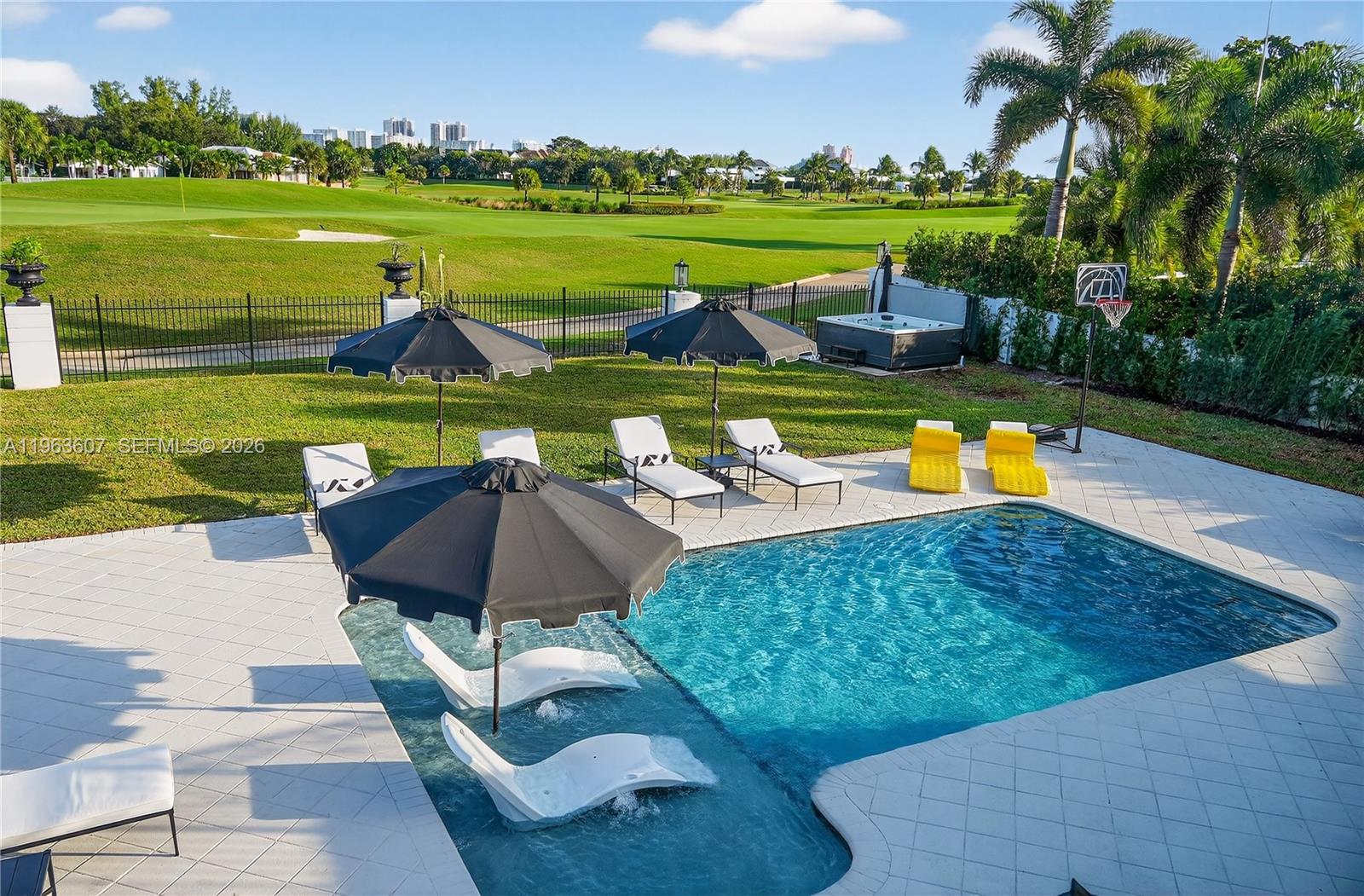 CORAL RIDGE COUNTRY CLUB - Residential