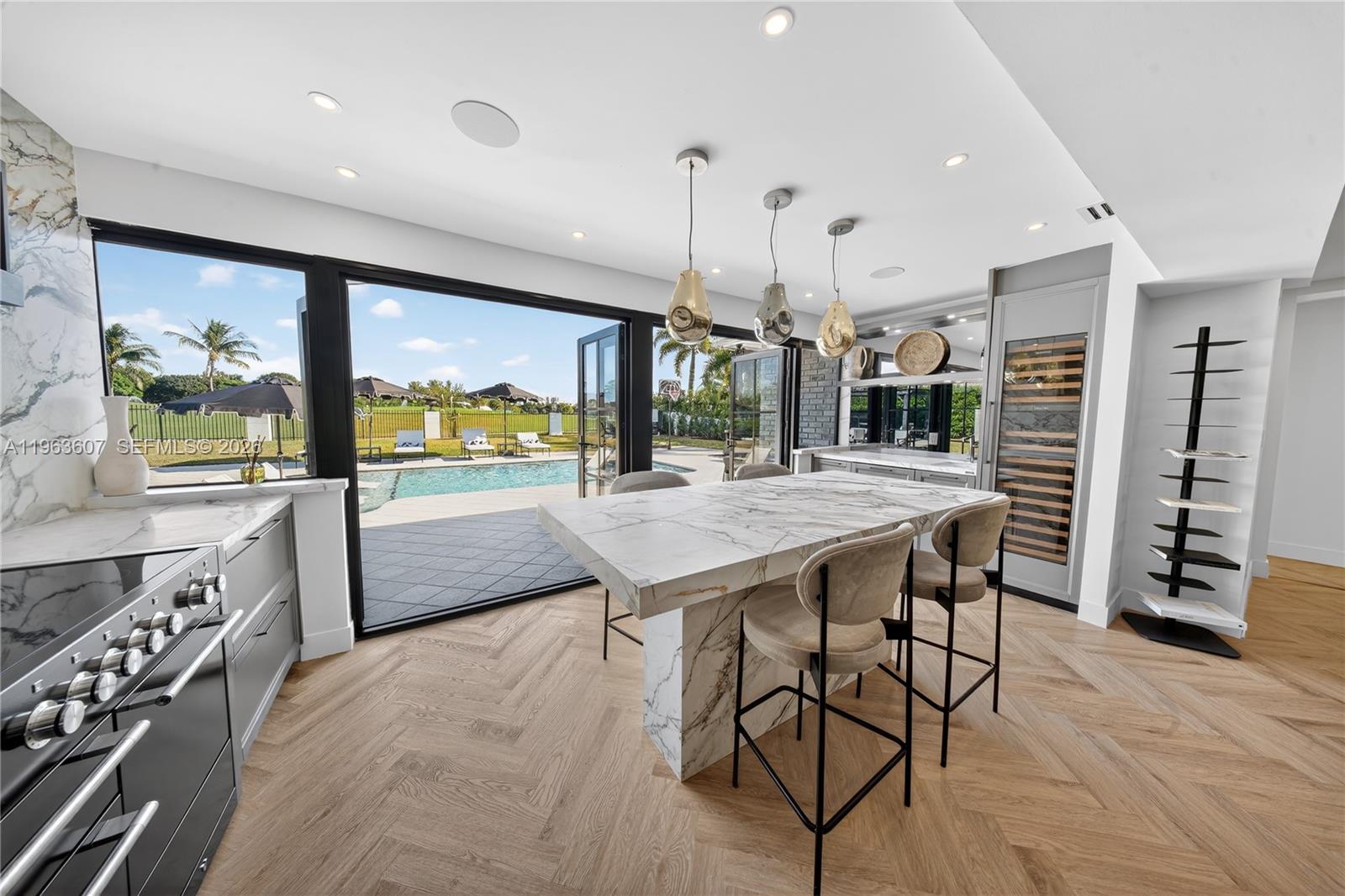 CORAL RIDGE COUNTRY CLUB - Residential