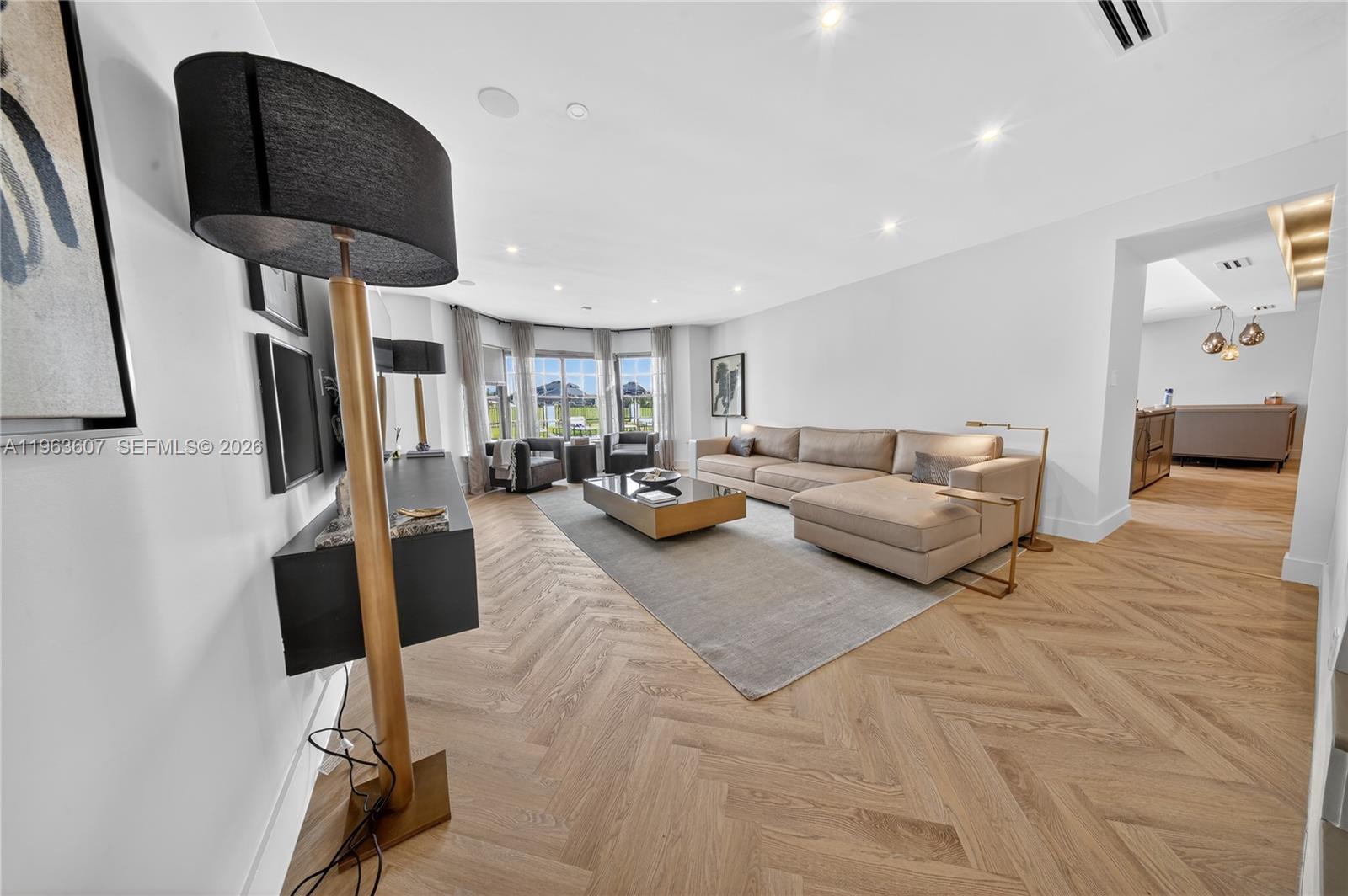 CORAL RIDGE COUNTRY CLUB - Residential