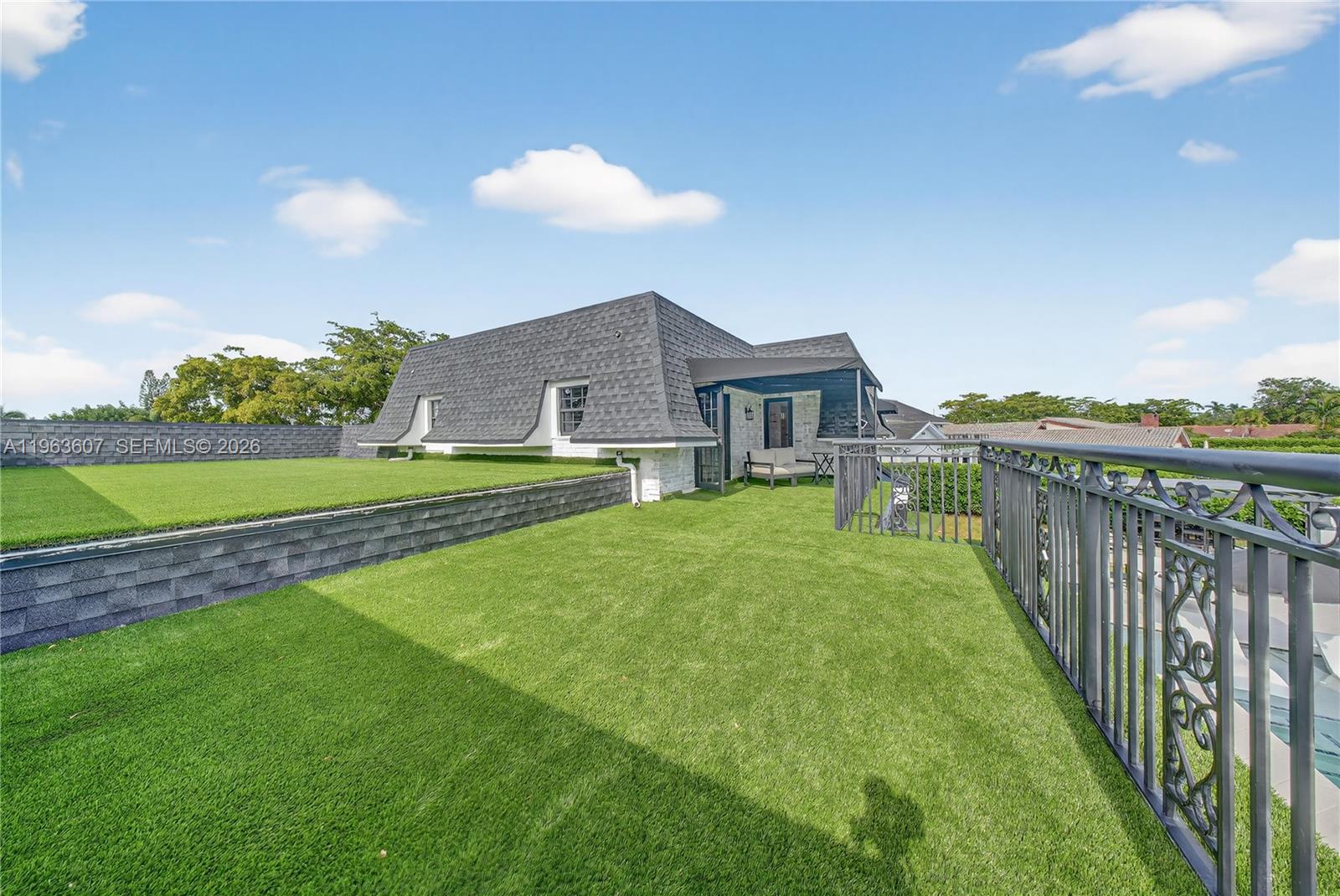 CORAL RIDGE COUNTRY CLUB - Residential