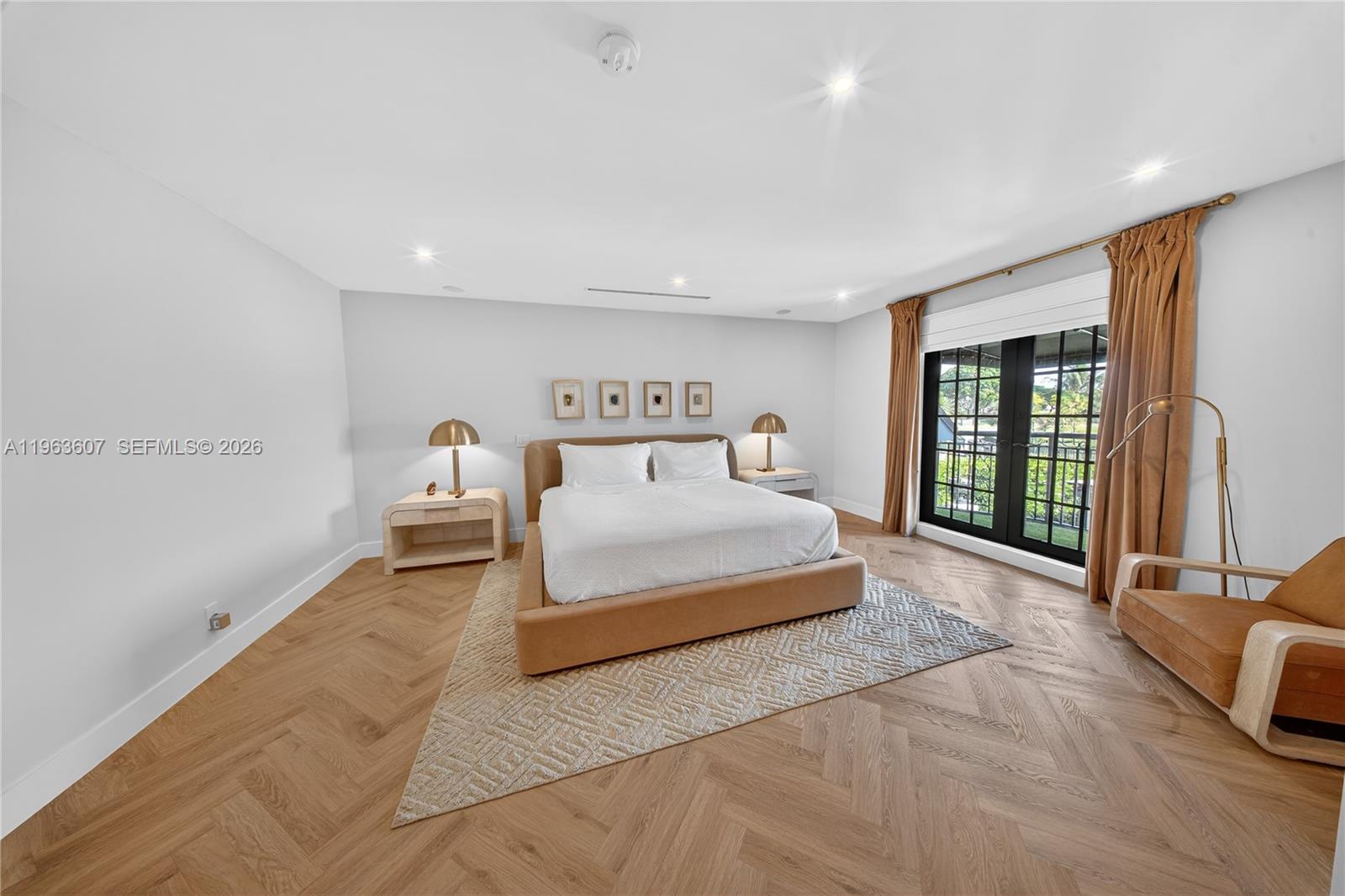 CORAL RIDGE COUNTRY CLUB - Residential