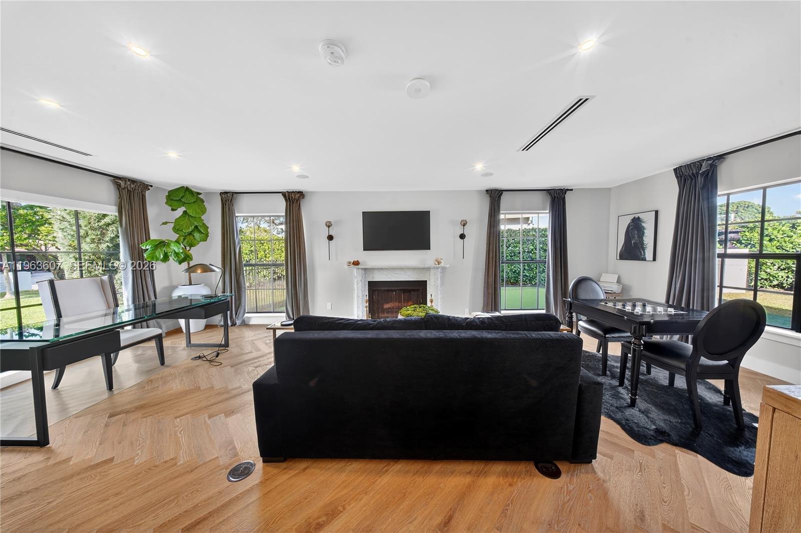 CORAL RIDGE COUNTRY CLUB - Residential