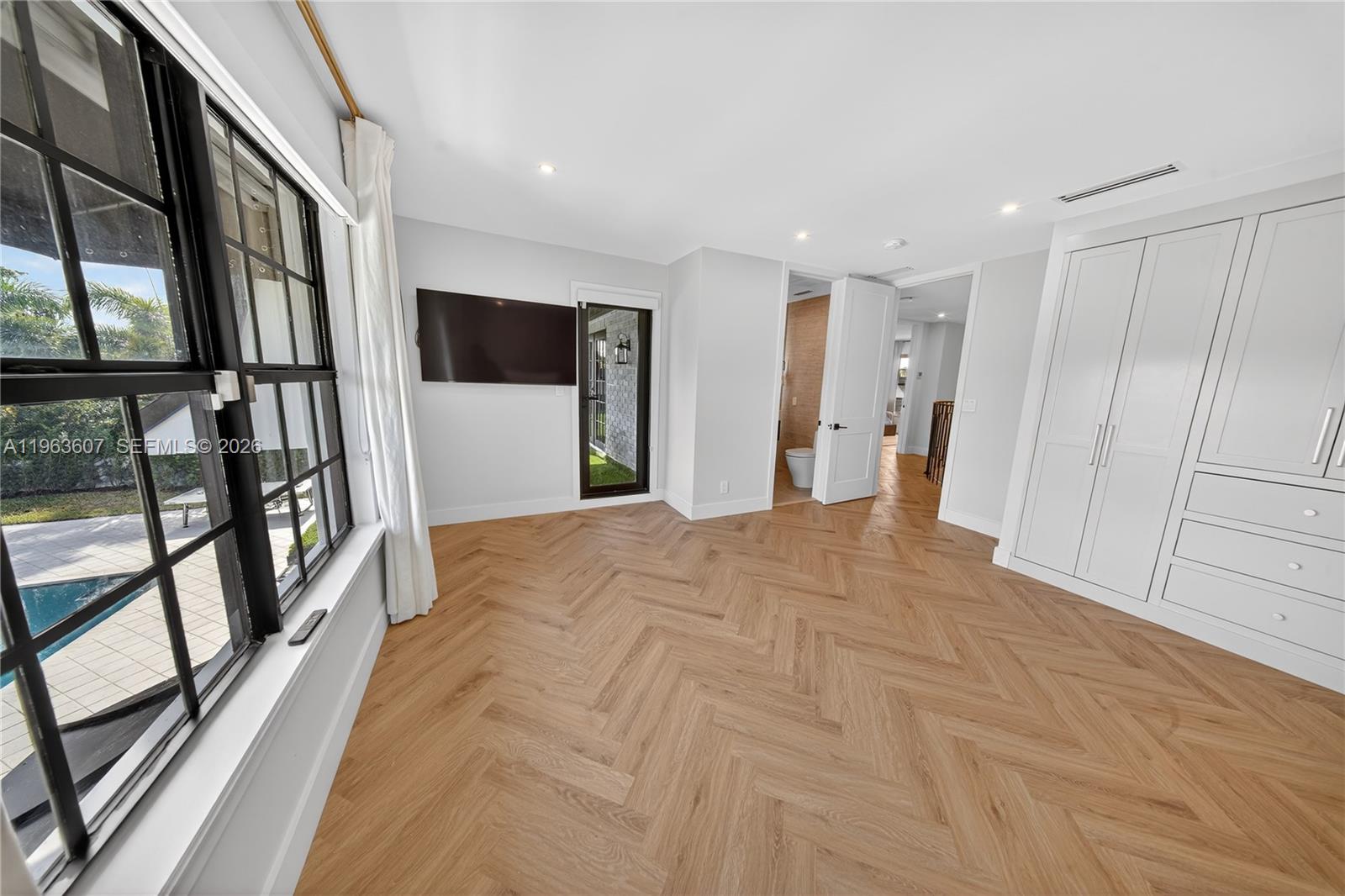 CORAL RIDGE COUNTRY CLUB - Residential