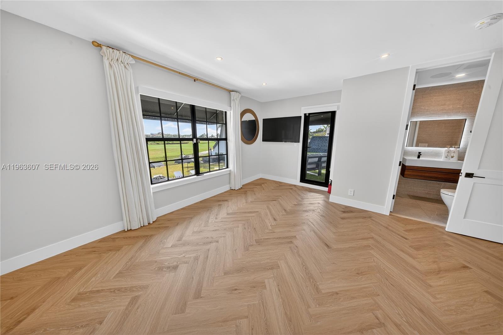 CORAL RIDGE COUNTRY CLUB - Residential