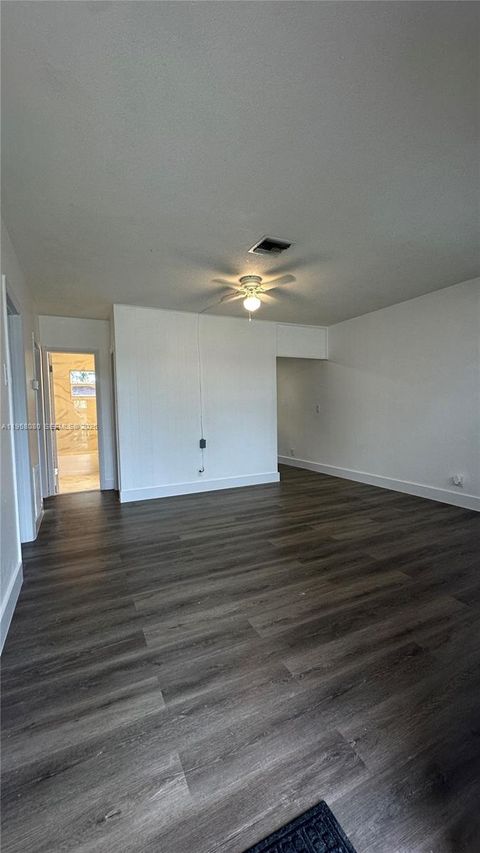 4011 NE 8th Ave B Deerfield Beach FL 33064