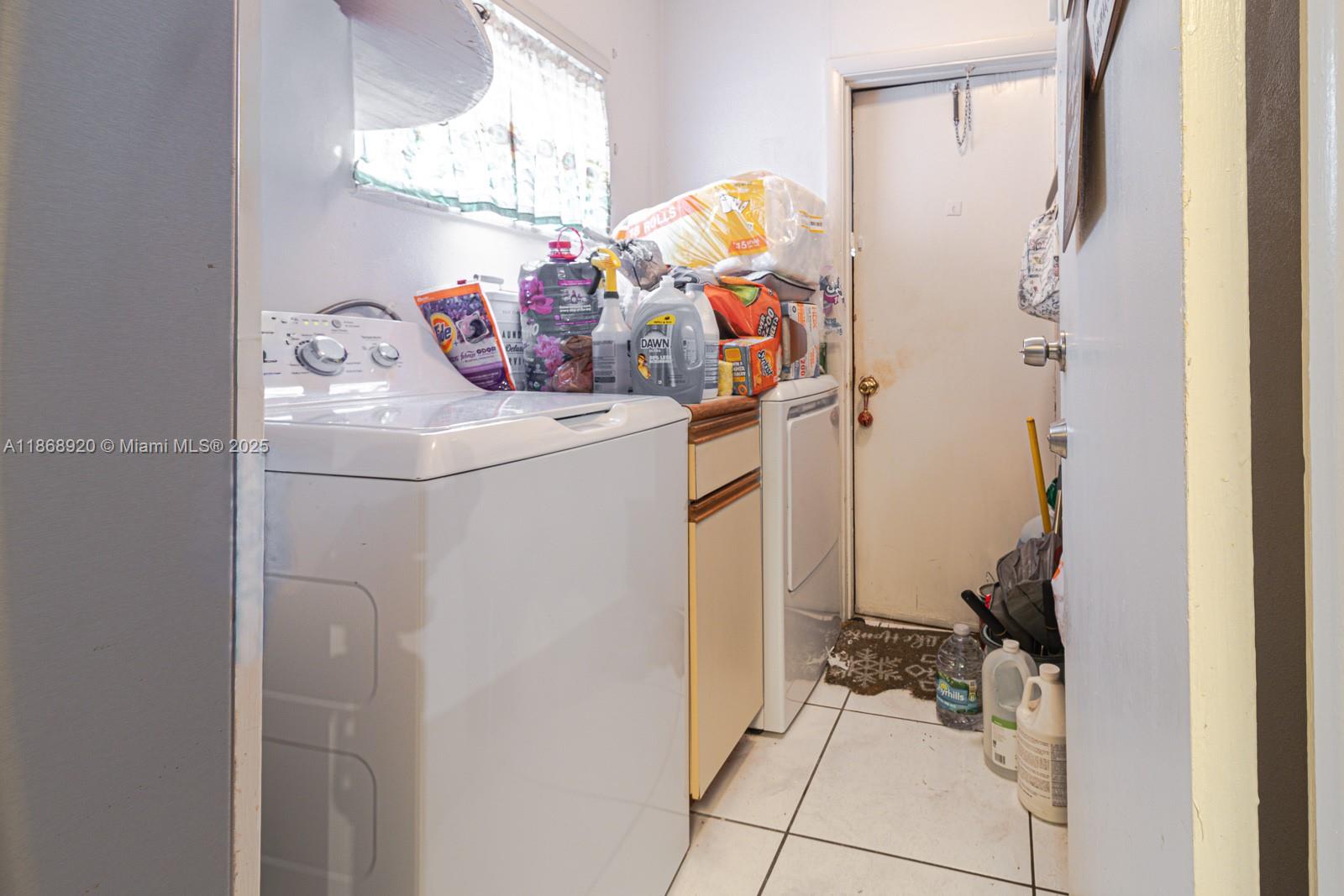 OAKLAND ESTATES 4TH SEC - Residential