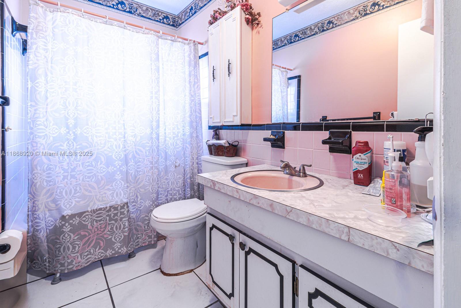 OAKLAND ESTATES 4TH SEC - Residential