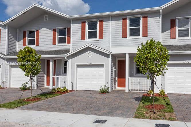 HAMILTON PLACE - Residential