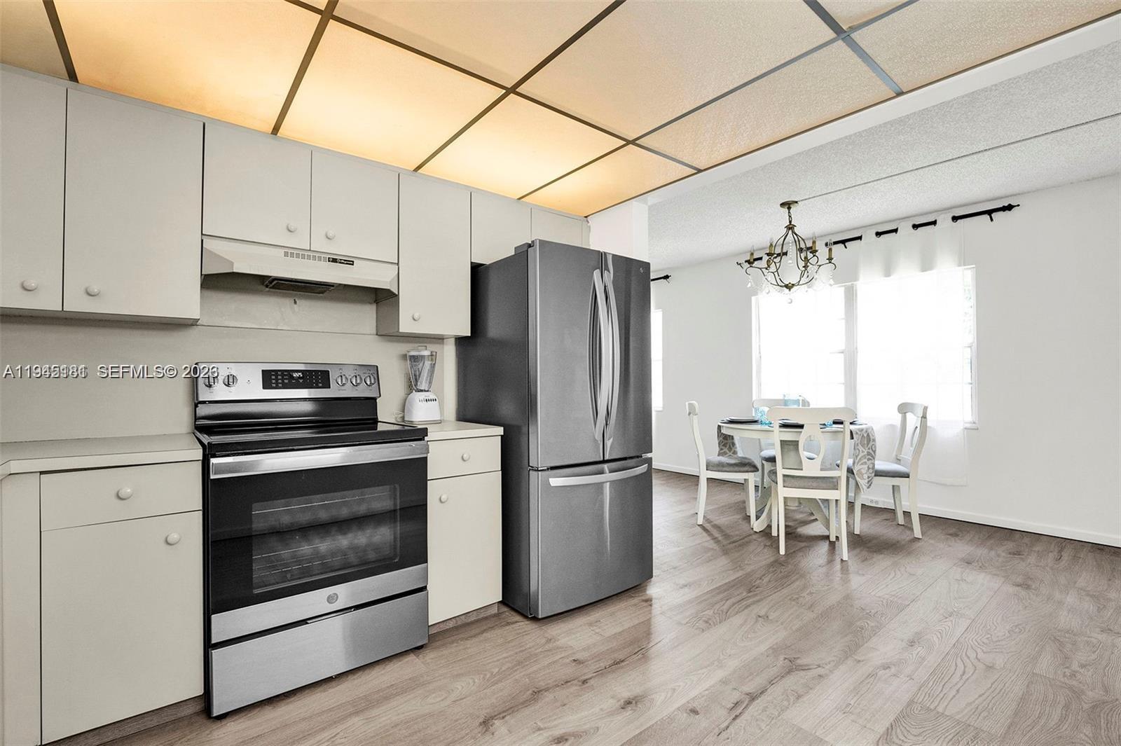 NEW HAMPTON AT CENTURY VI - Residential Lease