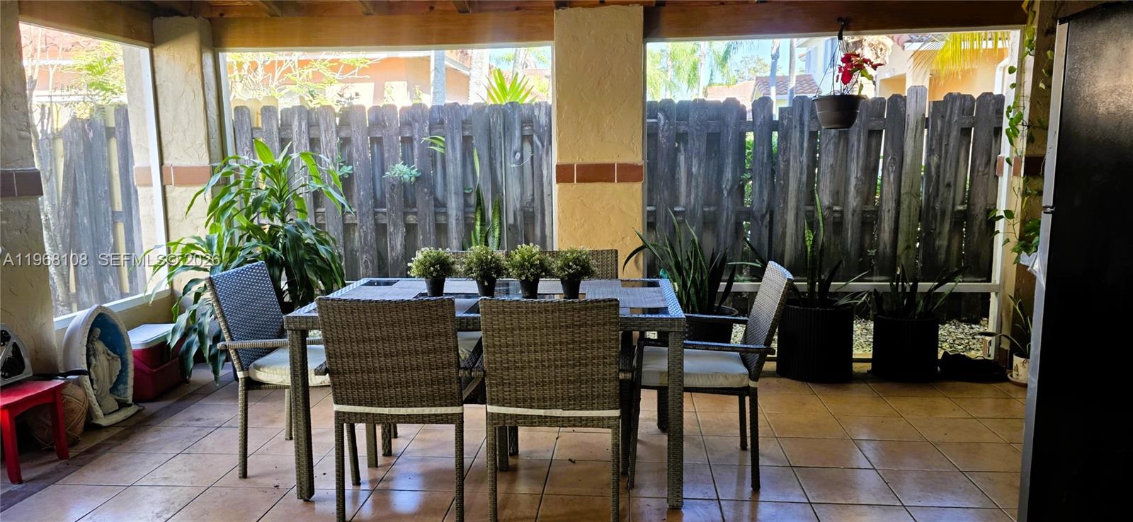 PATIO HOMES OF DORAL PINE - Residential