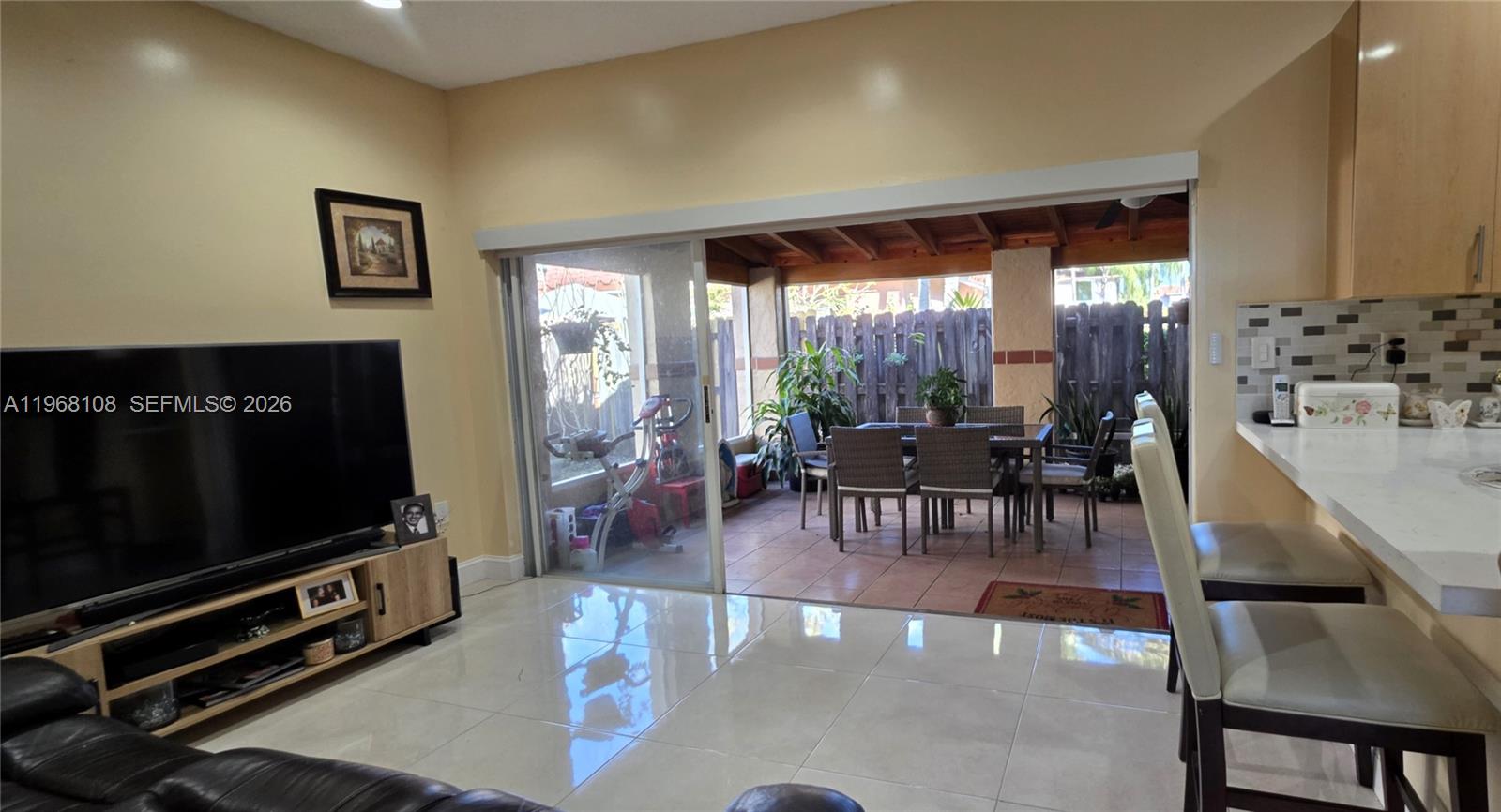 PATIO HOMES OF DORAL PINE - Residential