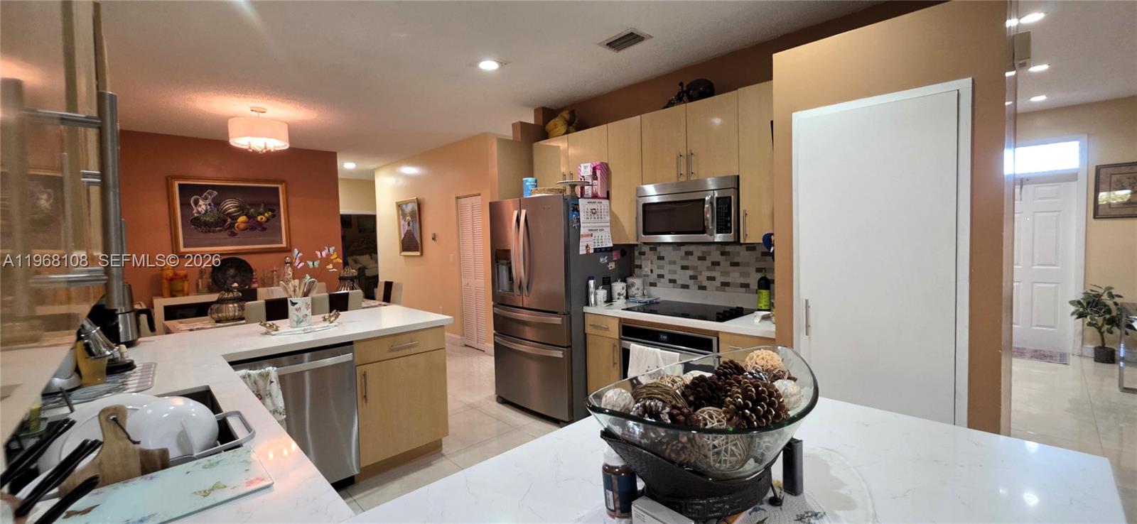 PATIO HOMES OF DORAL PINE - Residential