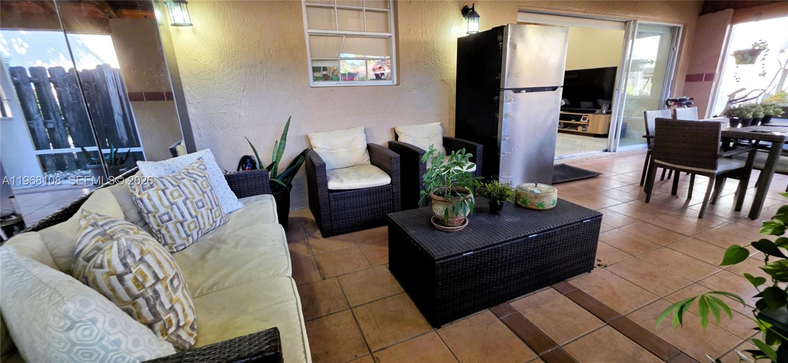 PATIO HOMES OF DORAL PINE - Residential