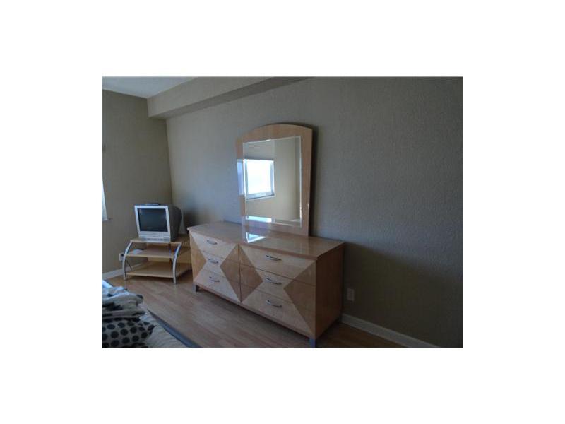 THE WAVE CONDO - Residential Lease