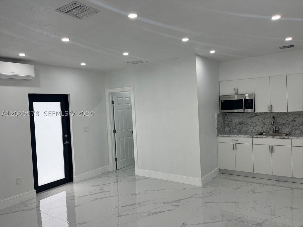 Photo of Fort Lauderdale, FL 33315 (MLS # A12063878)