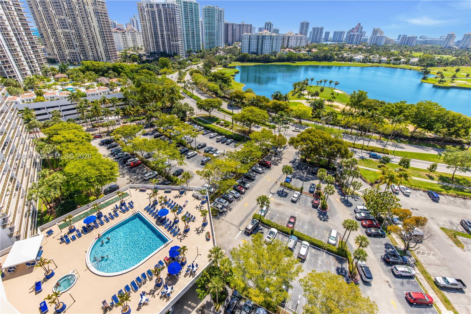 FLAMENCO CONDO TOWER I - Residential