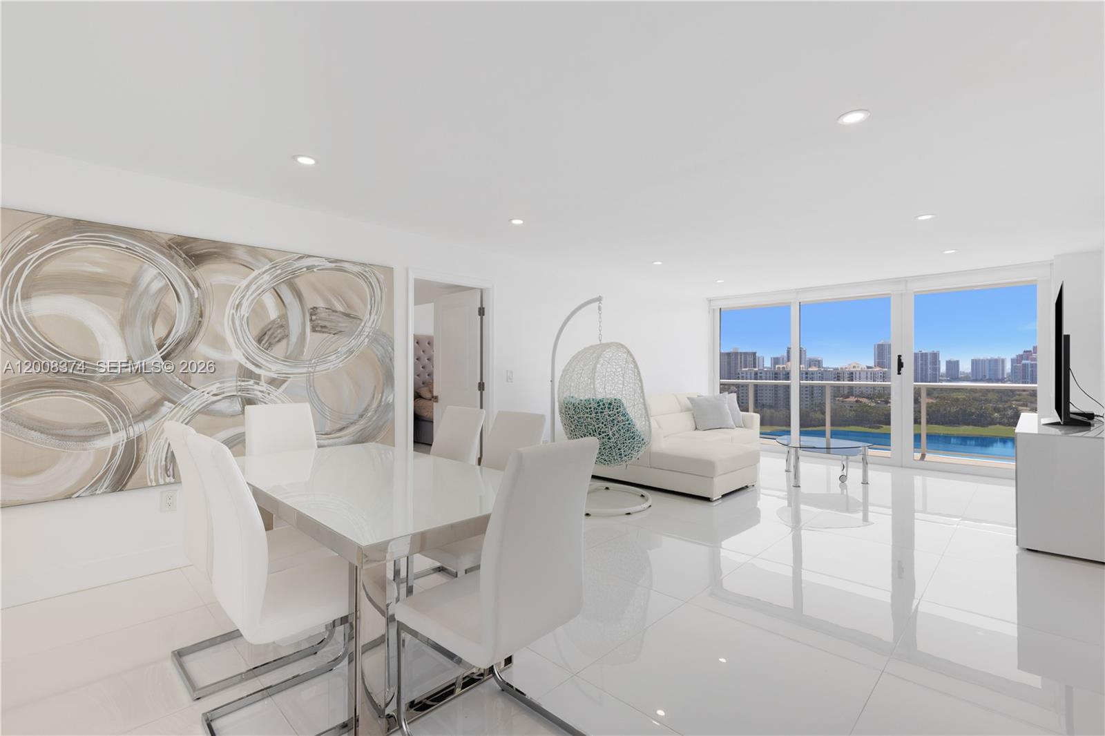 FLAMENCO CONDO TOWER I - Residential