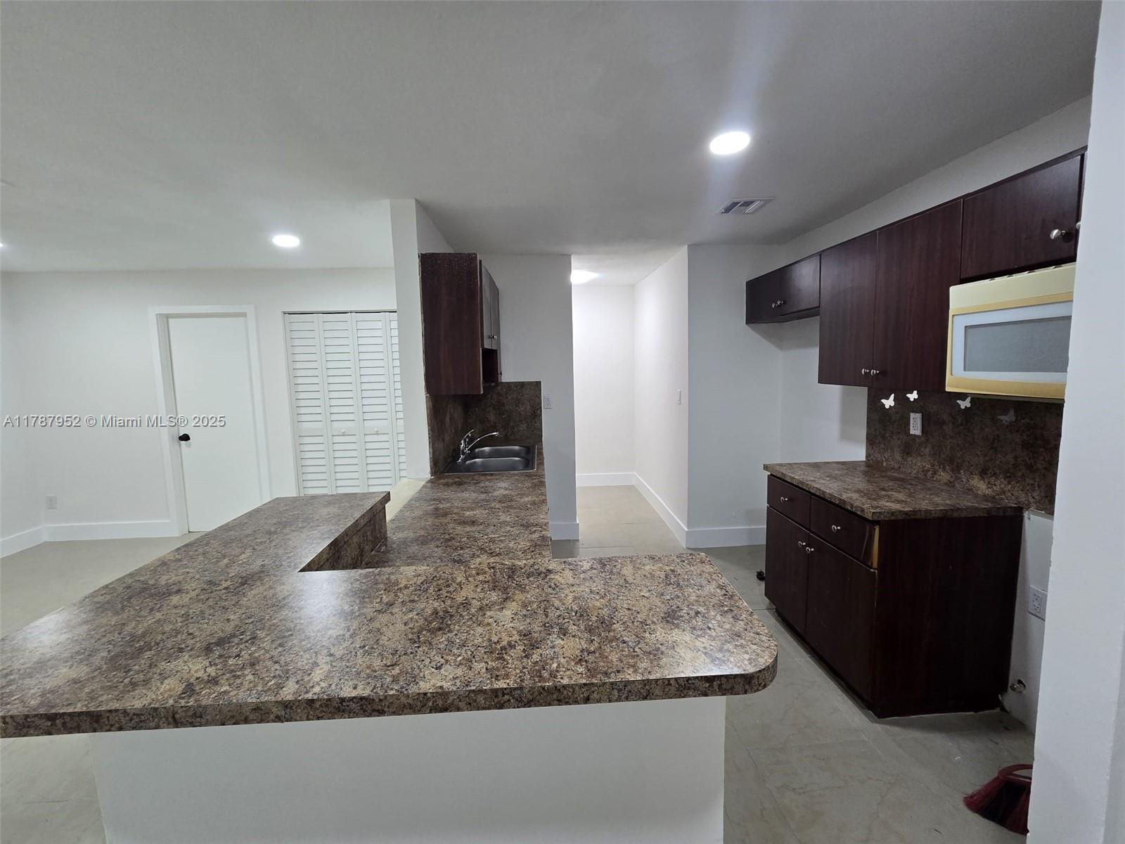 3947 NW 207th St Rd