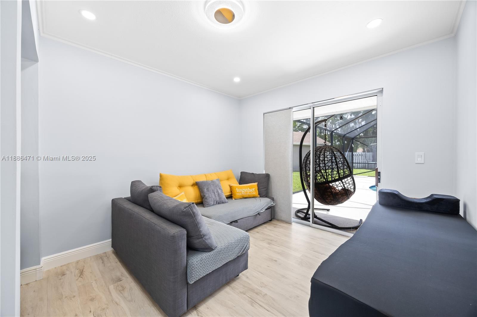 BAY WINDS 4 - Residential