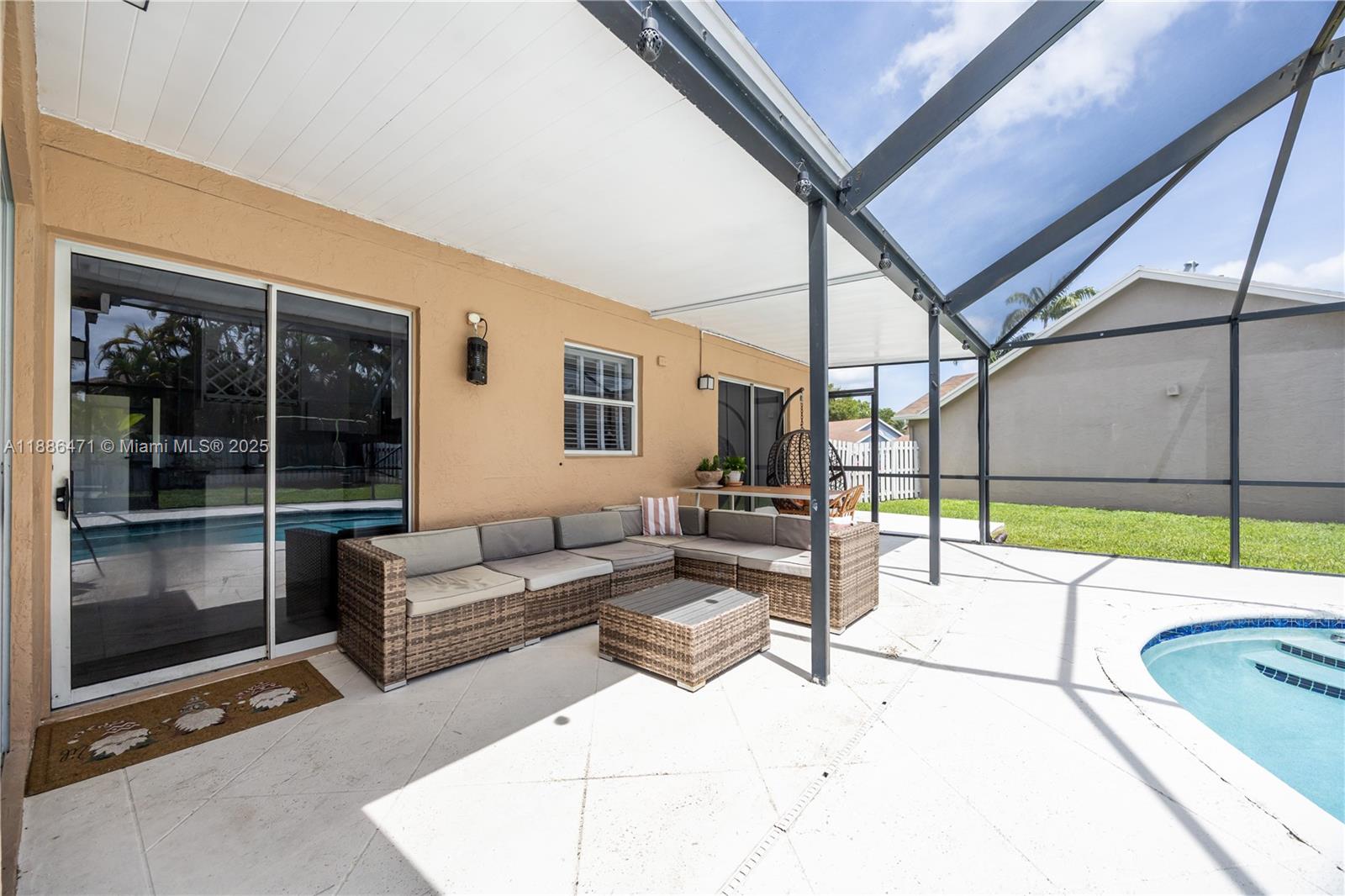 BAY WINDS 4 - Residential