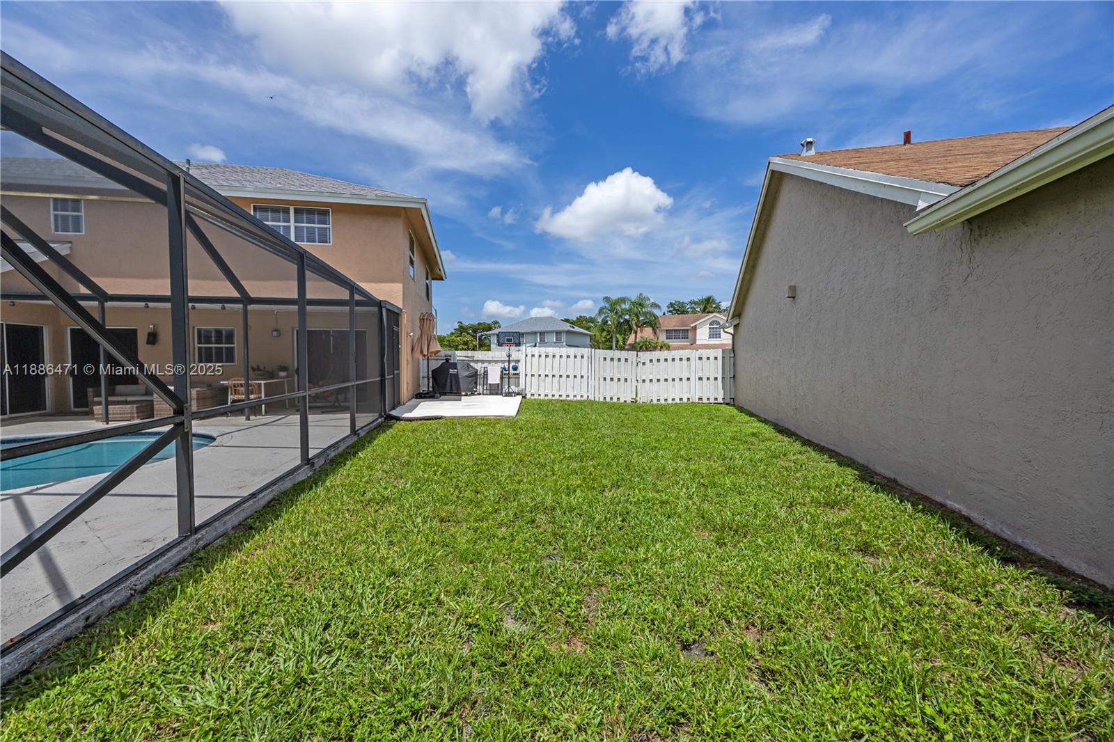 BAY WINDS 4 - Residential