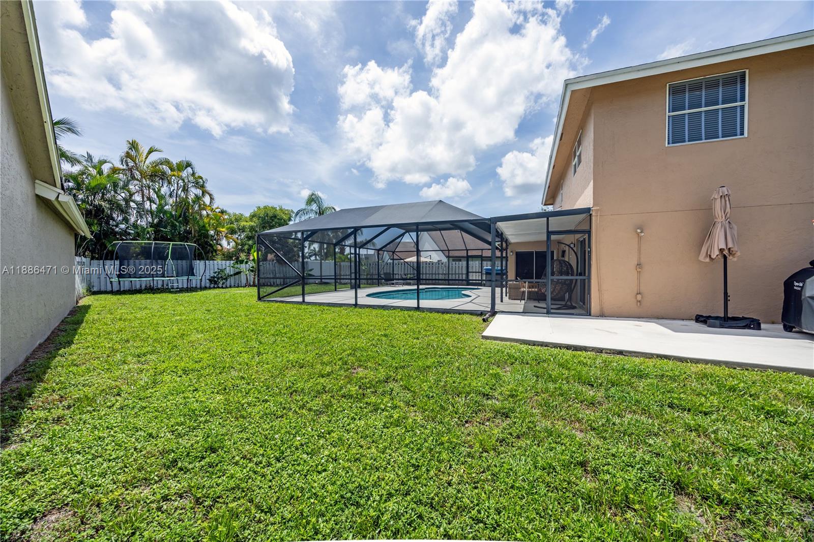 BAY WINDS 4 - Residential