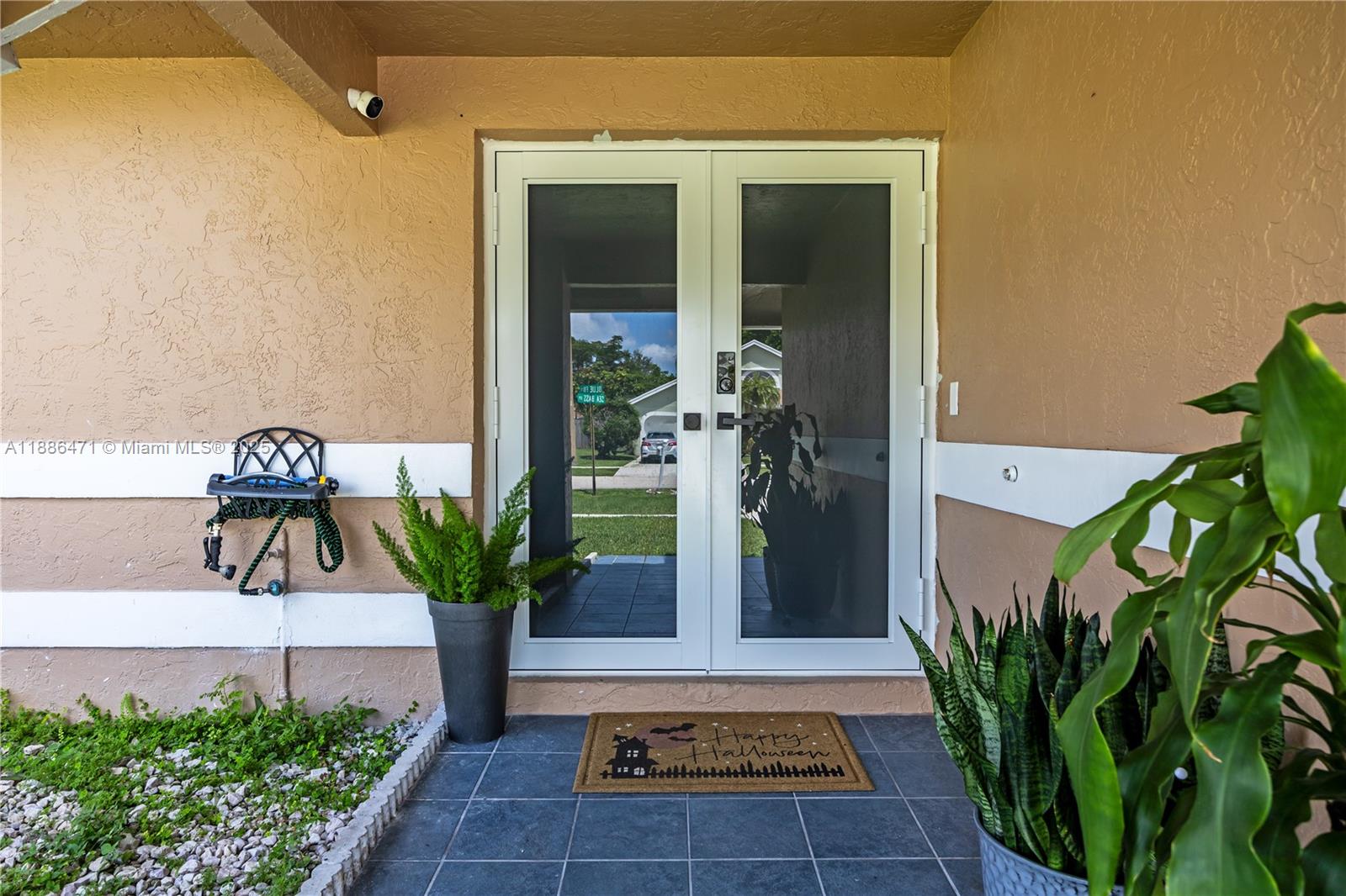 BAY WINDS 4 - Residential